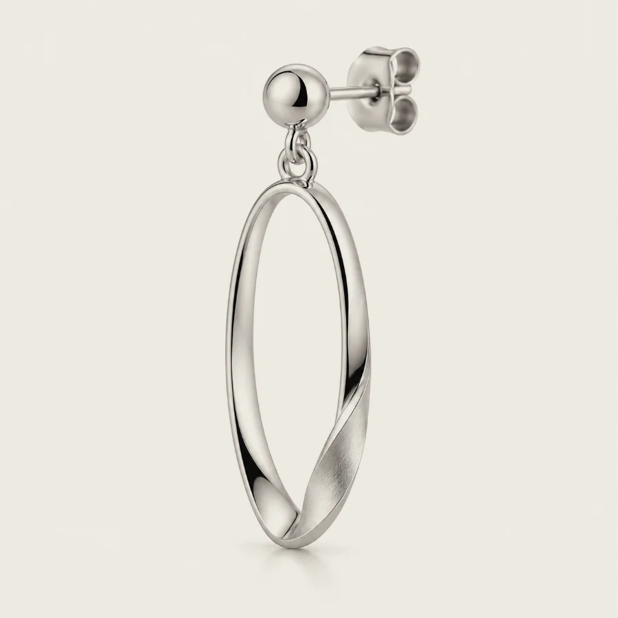 Poise earrings in silver